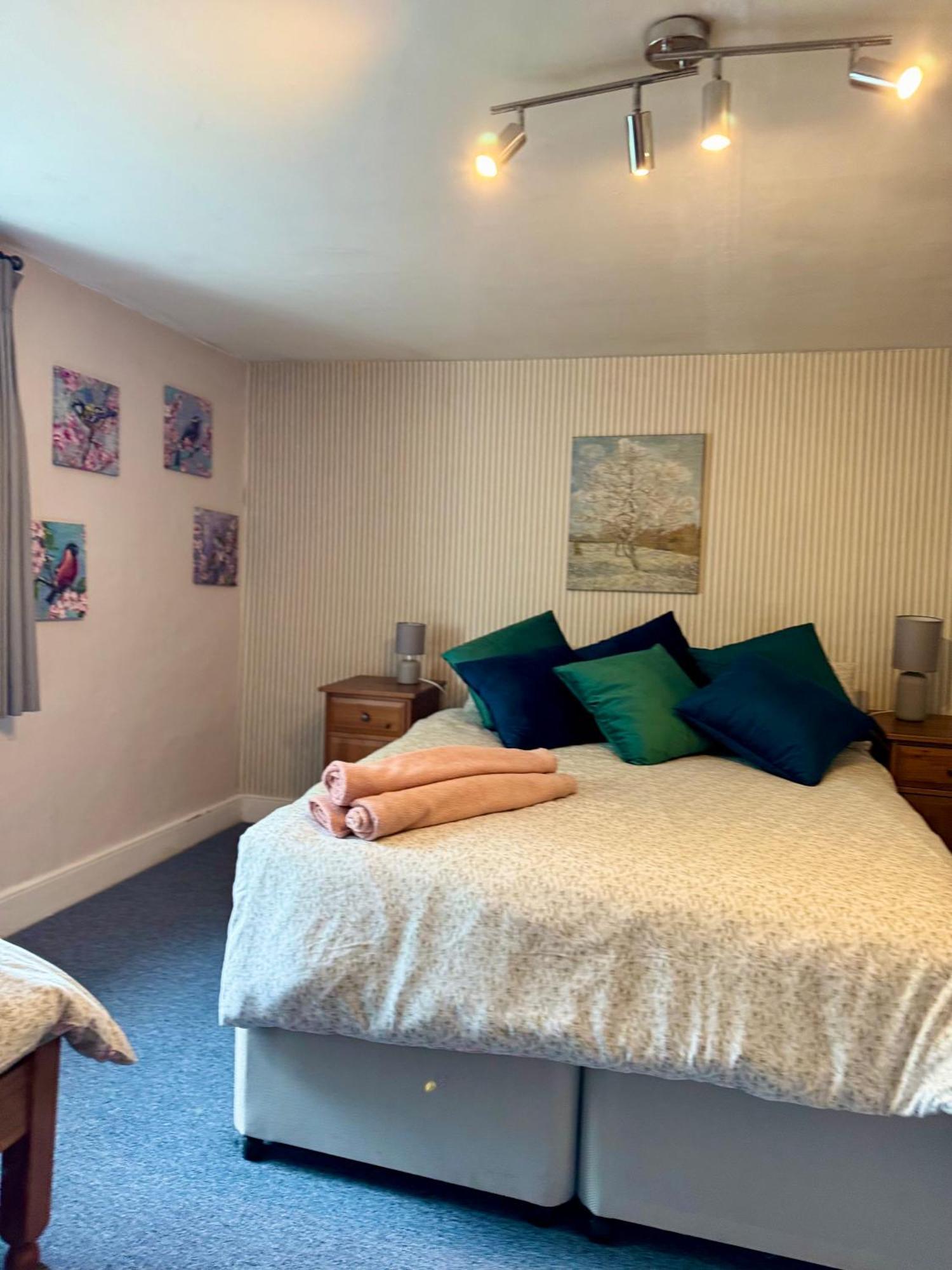Beautiful Townhouse Next To Royal Victoria Park And Botanical Gardens Within Easy Walking Distance To Bath City Centre 외부 사진
